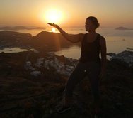 Find indre ro og glæde med meditation i bevægelse hos Sanne Andersen